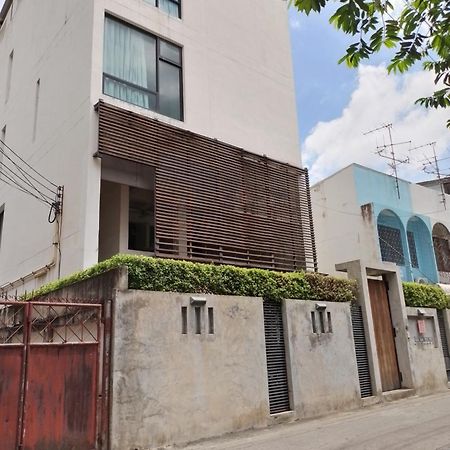 Udee Bangkok Hostel Zewnętrze zdjęcie
