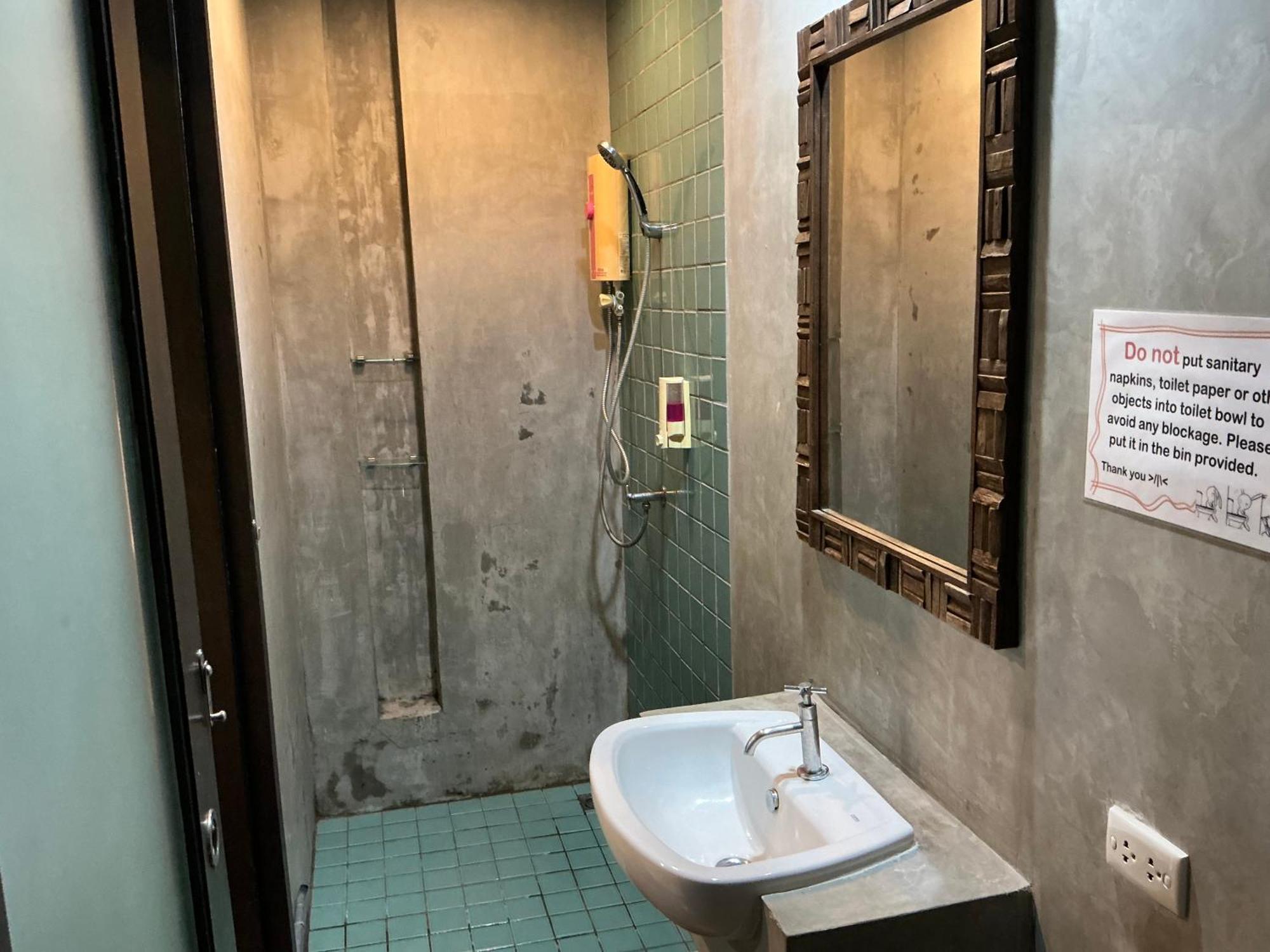 Udee Bangkok Hostel Zewnętrze zdjęcie