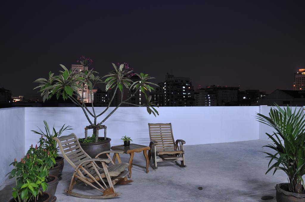 Udee Bangkok Hostel Zewnętrze zdjęcie
